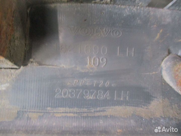 Накладка порога левая Volvo 1621690