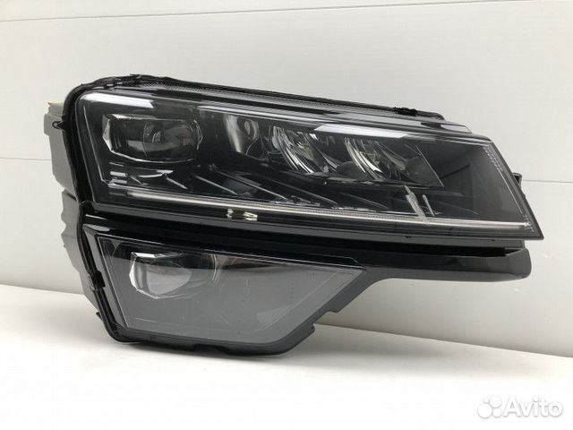 Фара правая Skoda Karoq