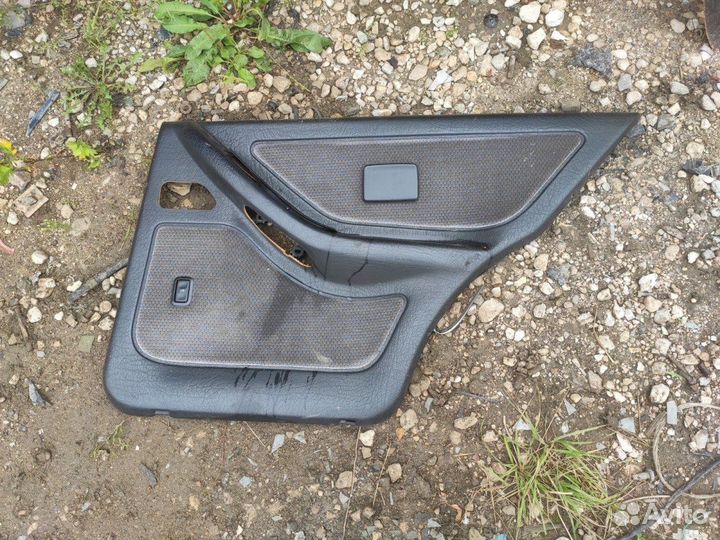 Обшивка двери задняя правая Seat Toledo лифтбек