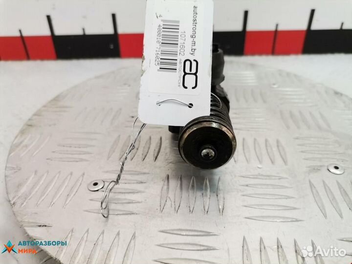 Форсунка Volkswagen Golf 4 2003 038130073AG