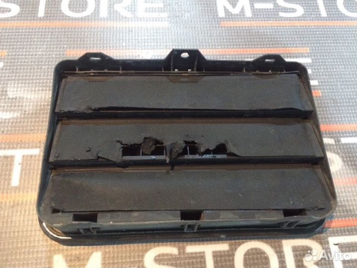 Решетка вентиляционная правая Bmw 5-Series E39