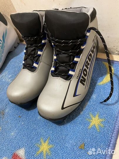 Лыжные ботинки