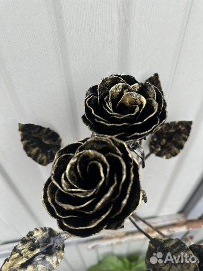 Кованая роза черная