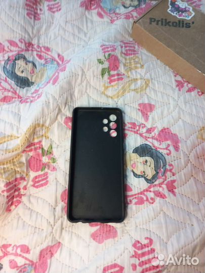 Чехол на телефон