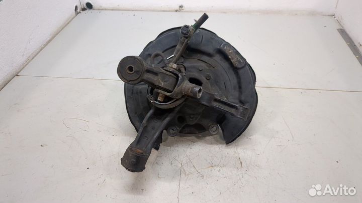 Ступица (кулак, цапфа) правая задняя Toyota Venza