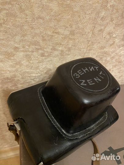 Плёночный фотоаппарат Zenit EM