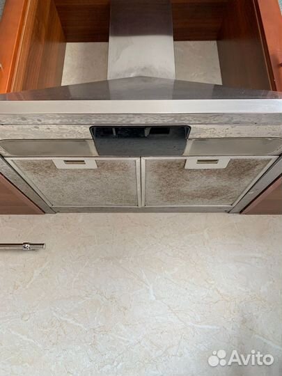 Вытяжка для кухни 60 см