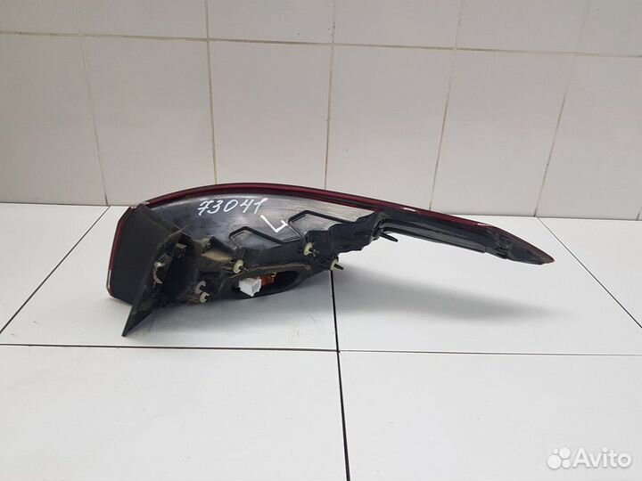 Фонарь задний наружный левый (Genesis G80 I)