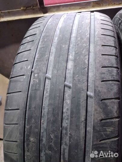 Michelin Pilot Sport 4 SUV 235/55 R19