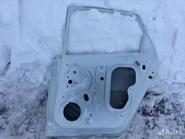 Volkswagen Polo Дверь задняя правая