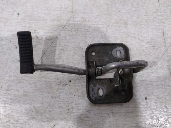 Крючок капота передний Volkswagen Polo sedan 2011