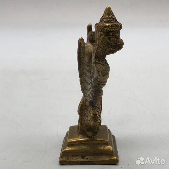 Бронзовая статуэтка божества Гаруда, 20 век