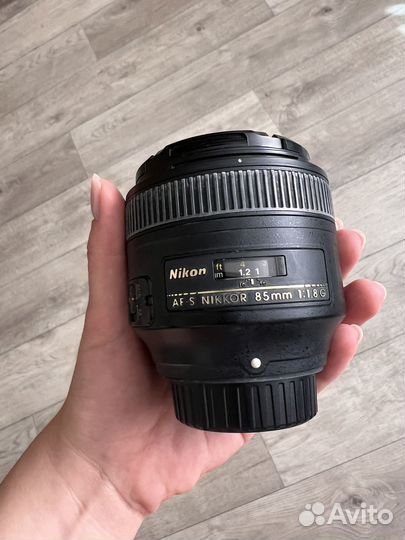 Объектив Nikon 85mm F1.8G AF-S nikkor