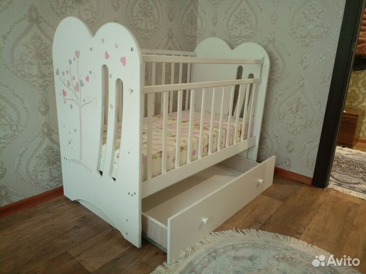 Детская кроватка