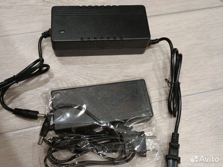 Зарядное устройство на 36