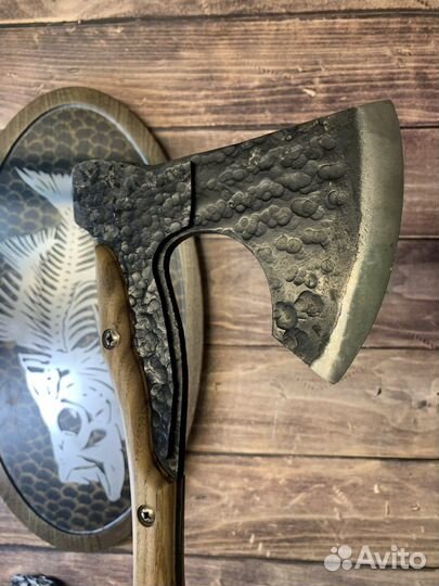 Топор кованый и цельнометаллический 