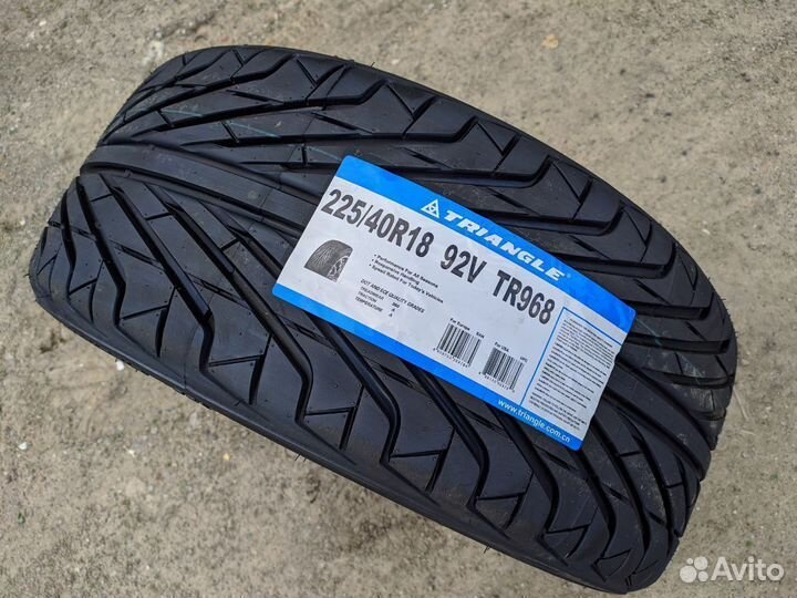 Triangle TR968 225/40 R18 92V