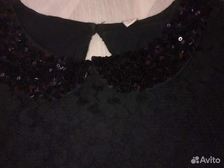 Праздничная блузка и кожаная юбка