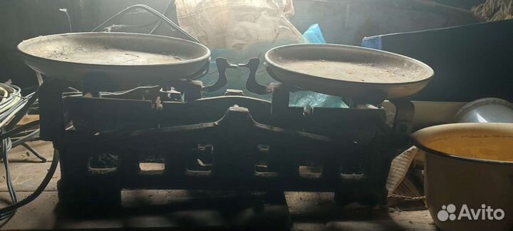 Старые весы