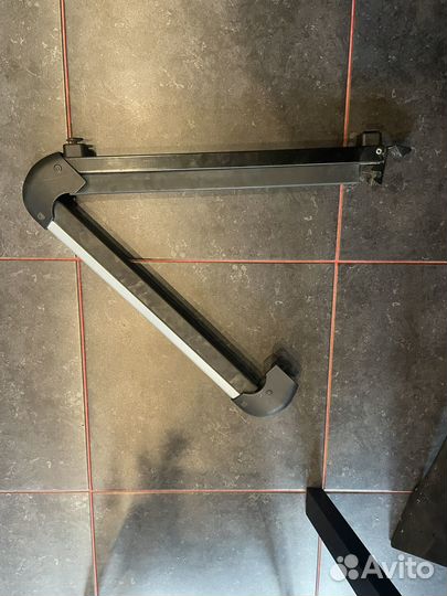 Крепление для лыж на крышу автомобиля