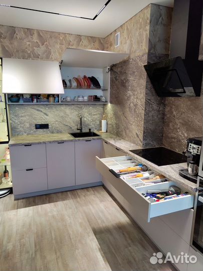 Кухня угловая / замер бесплатно
