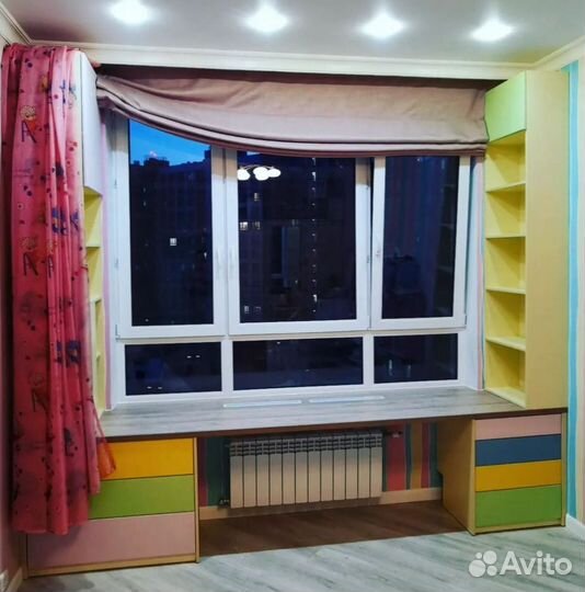 Детская зона у окна для двоих