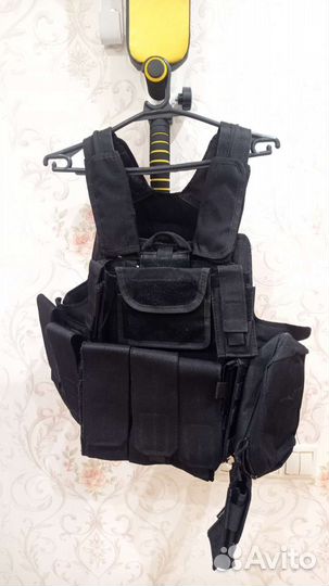 Комплект страйкбольного снаряжения лот(описание)