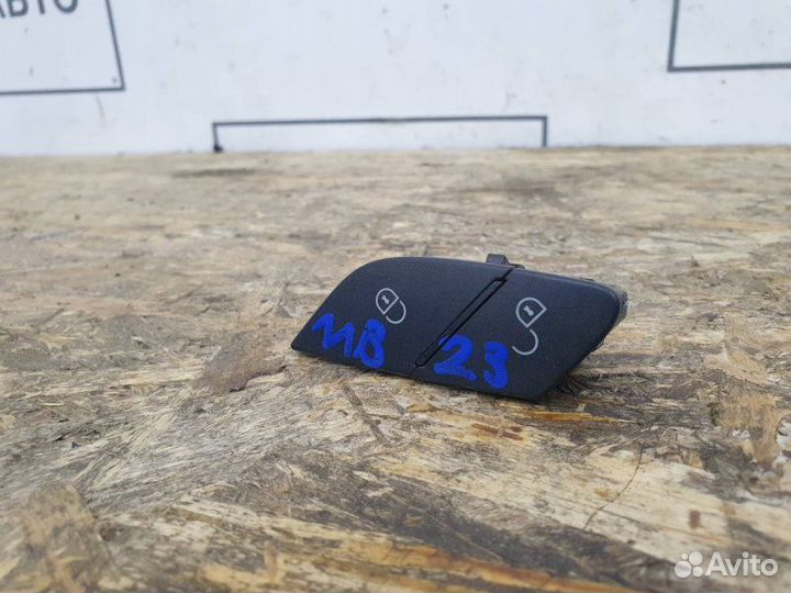 Кнопка центрального замка Mercedes-Benz Gl-Class