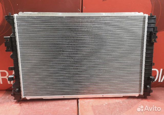 Радиатор двс Ford Escape 2010 год