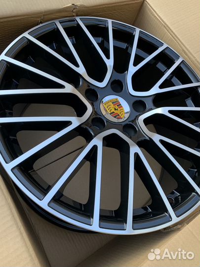 Диски R21 на Porsche Cayenne Порше Кайен 957 / 958