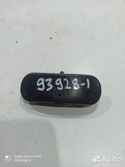 Форсунка омывателя лобового стекла центральная