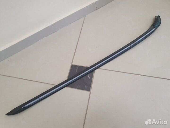 Молдинг лобового стекла Bmw 318I E90 N46B20BZ 2011