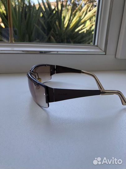 Очки солнцезащитные gucci