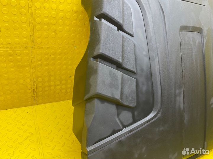 Б/У крышка двигателя В хорошем состоянии