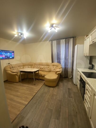 2-к. квартира, 43 м², 22/25 эт.