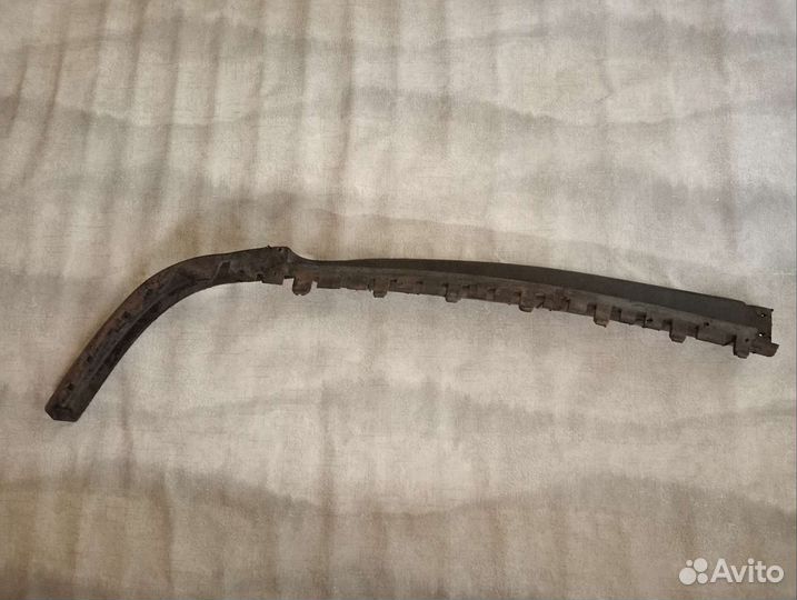 Юбка переднего бампера Фольксваген Пассат Б3 90г