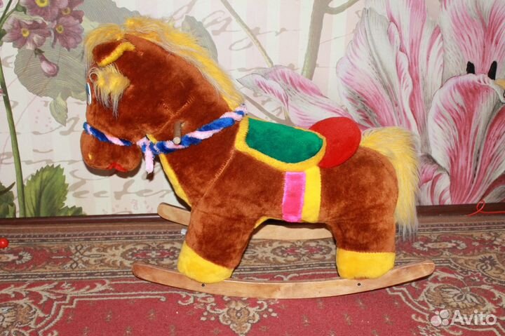 Лошадка-качалка