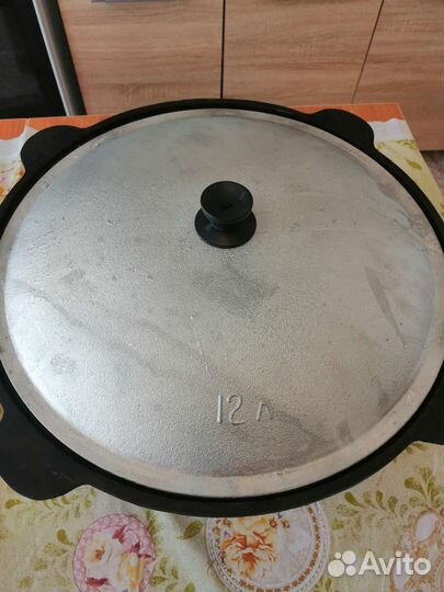 Казан чугунный 12 литров (новый)
