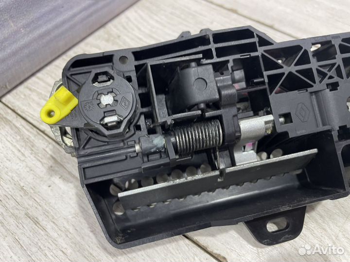 Ручка двери наружная LADA xray Лев