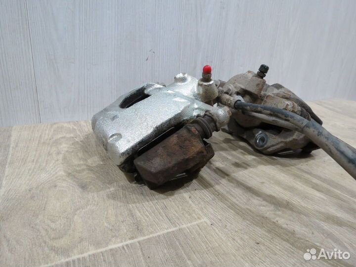 Суппорт передний Volkswagen Polo