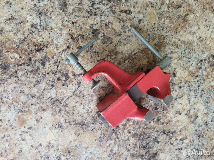 Тиски слесарные бу СССР