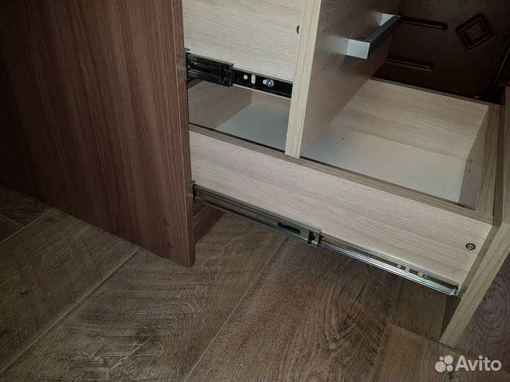 Письменный стол с надстройкой с доставкой