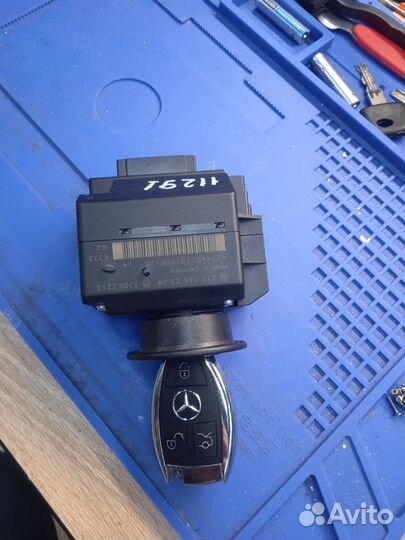 Замок зажигания Mersedes 2115452308