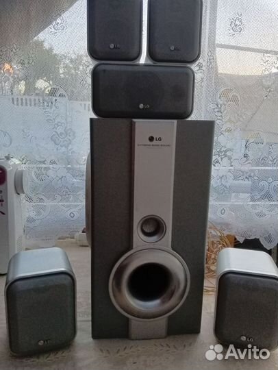Музыкальные колонки LG