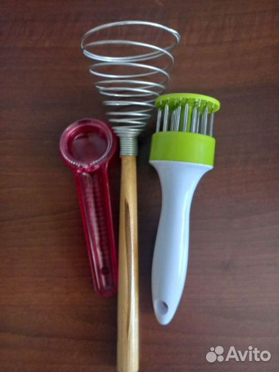 Посуда столовая и кухонные принадлежности