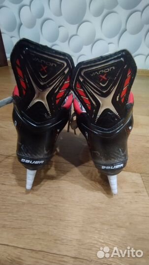Хоккейные коньки бауэр