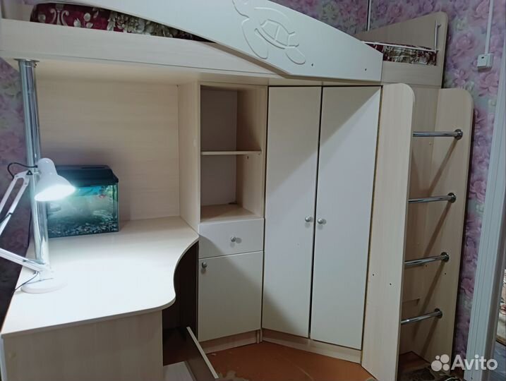 3 в 1 стол, кровать, шкаф