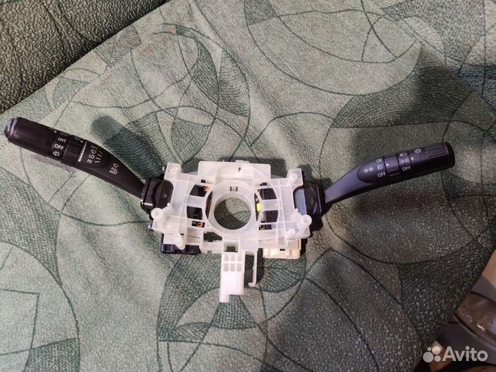 Блок подрулевых переключателей Subaru Forester