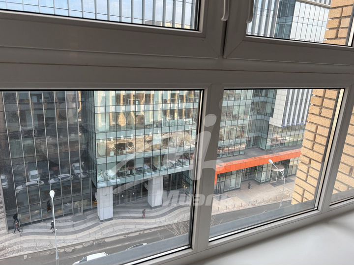 Офис 200 м. до метро