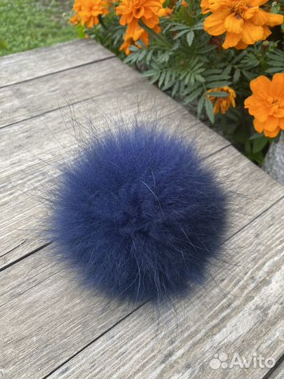 Меховые помпоны. Помпон